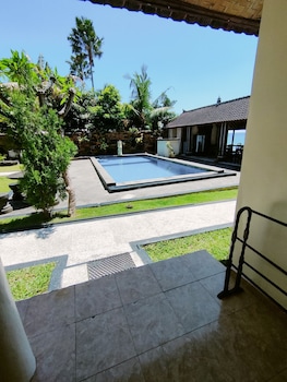 rising star dive resort