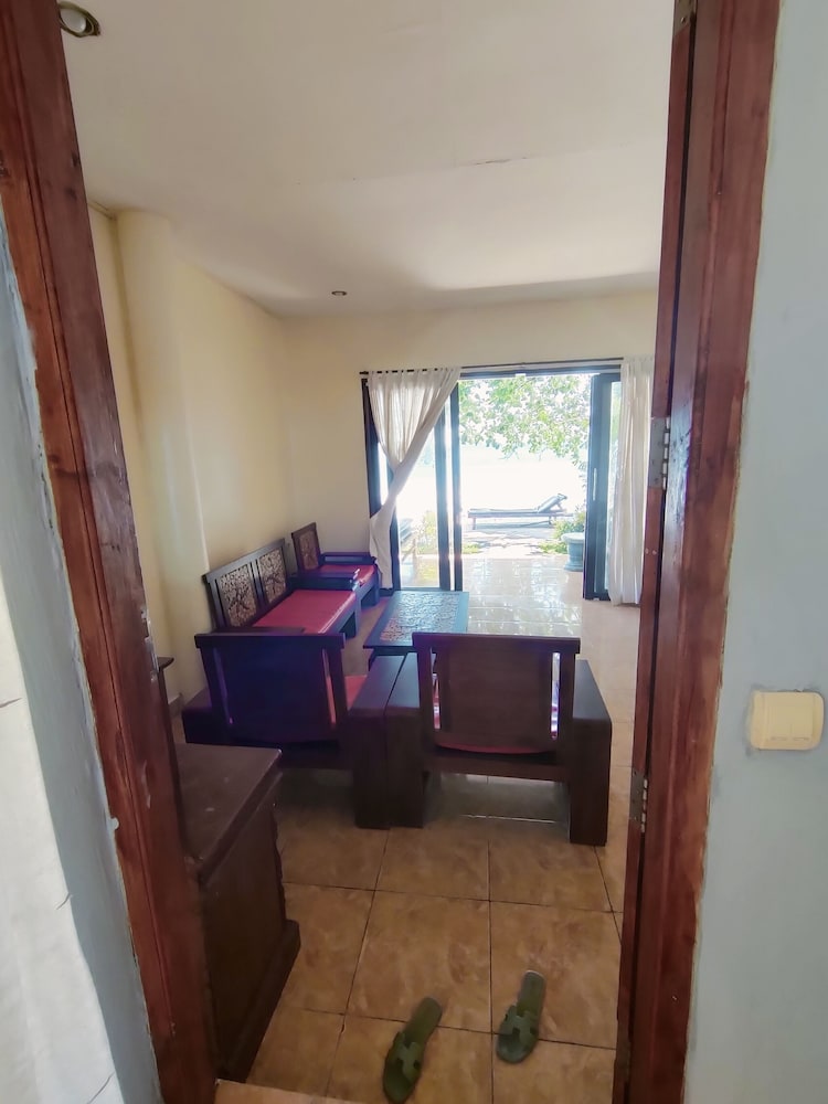 rising star dive resort