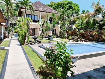 rising star dive resort