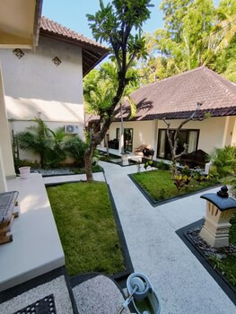 rising star dive resort