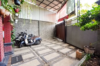 oyo 91827 tutus homestay syariah