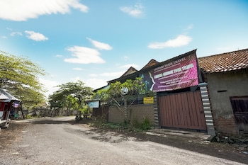 oyo 91827 tutus homestay syariah