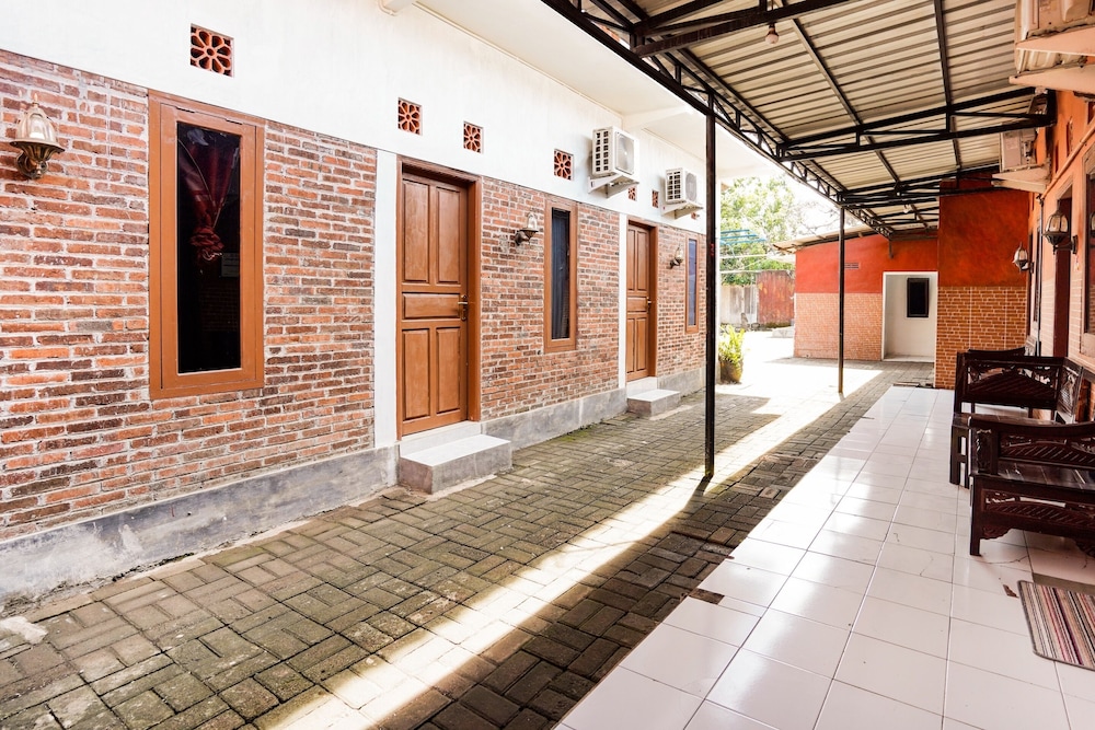oyo 91827 tutus homestay syariah