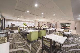 La Quinta Inn & Suites By Wyndham Kennesaw,Bartow County>>Atlanta,3 star