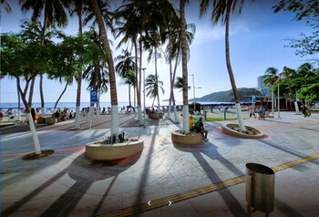 apartamento 3 dormitorios cerca al mar