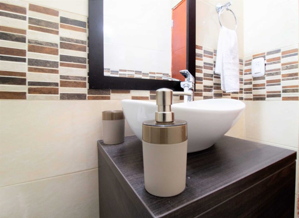 apartamento 3 dormitorios cerca al mar