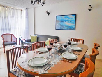 apartamento 3 dormitorios cerca al mar