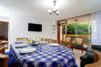 apartamento 3 dormitorios cerca al mar