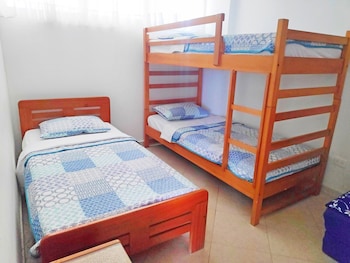 apartamento 3 dormitorios cerca al mar