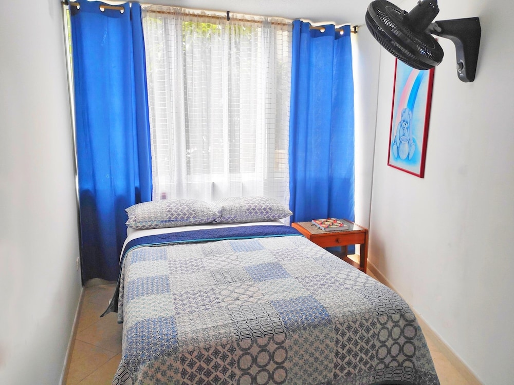 apartamento 3 dormitorios cerca al mar