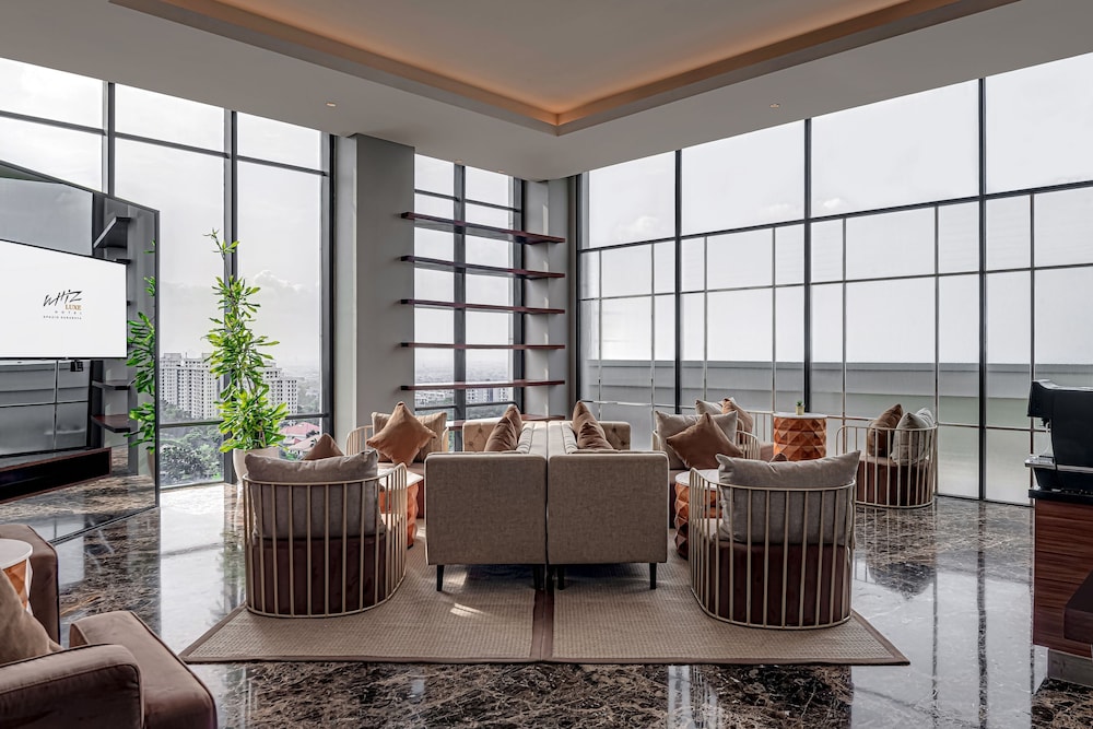 whiz luxe hotel spazio surabaya