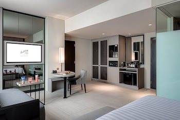 whiz luxe hotel spazio surabaya