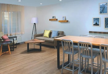 woodspring suites rochester greece