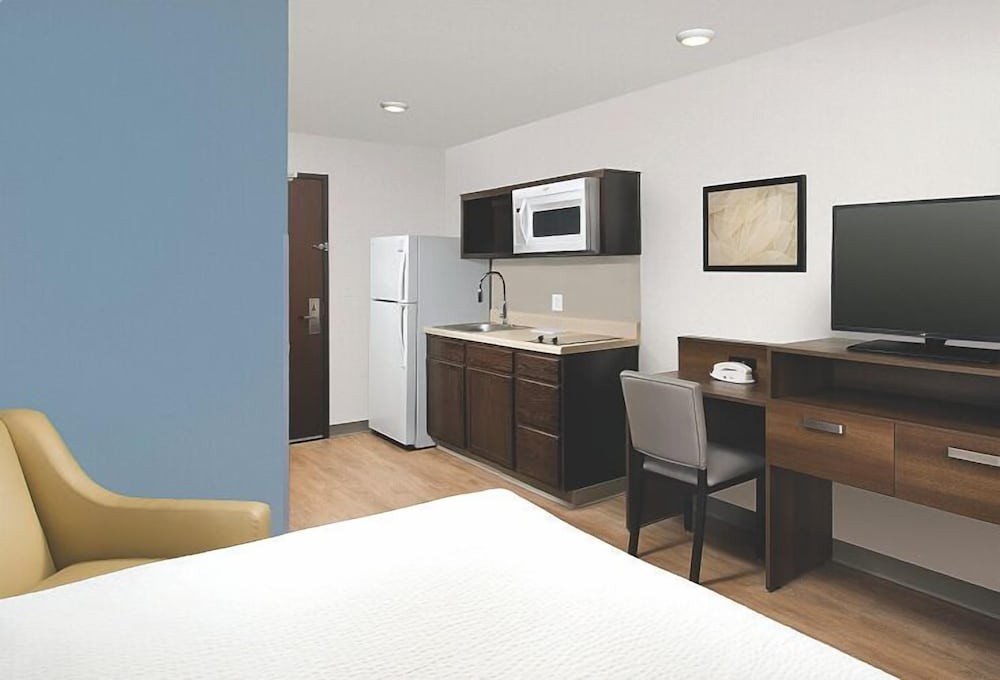 woodspring suites rochester greece