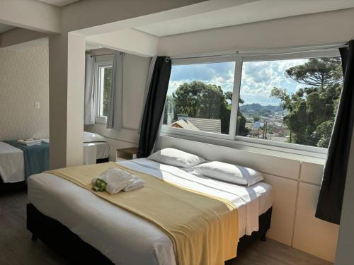 hotel golden hills