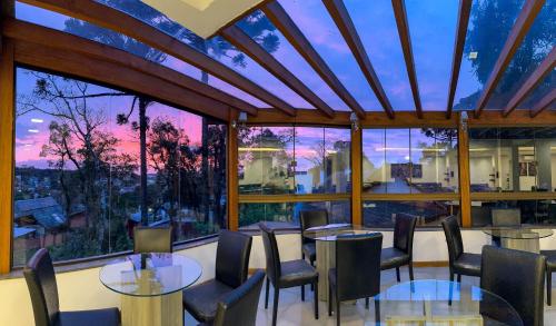hotel golden hills