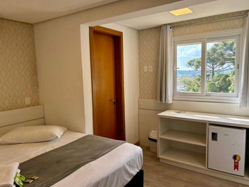 hotel golden hills