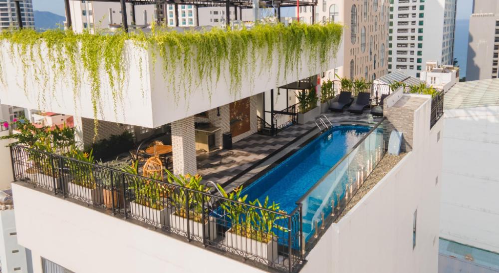 aaron boutique hotel