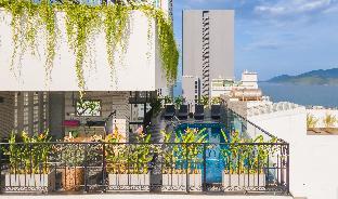 aaron boutique hotel