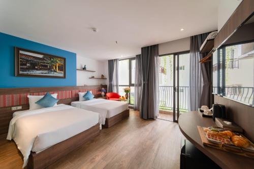 aaron boutique hotel