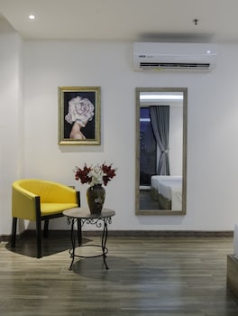aaron boutique hotel
