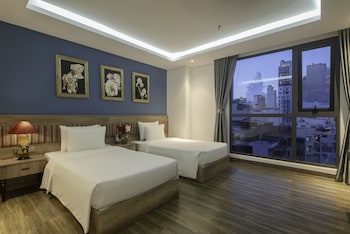 aaron boutique hotel