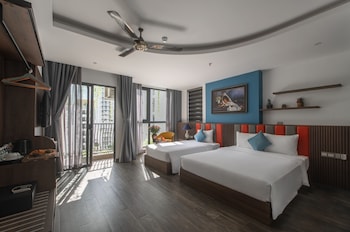 aaron boutique hotel