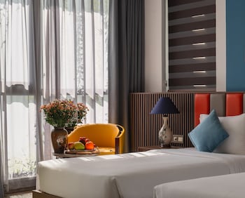 aaron boutique hotel