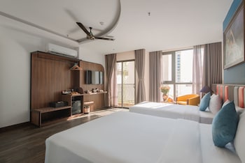 aaron boutique hotel