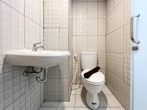 nice and tidy studio at de prima apartment