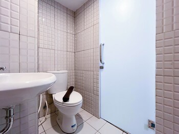 nice and tidy studio at de prima apartment