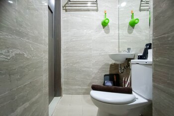 relaxing studio at vida view makassar apartment