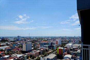 relaxing studio at vida view makassar apartment