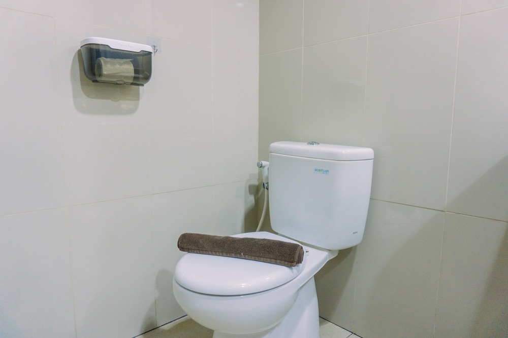 cozy stay 1br at m town signature apartment