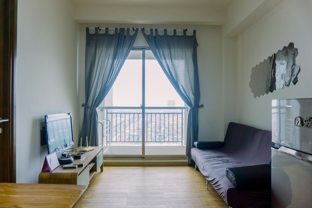 cozy stay 1br at m town signature apartment
