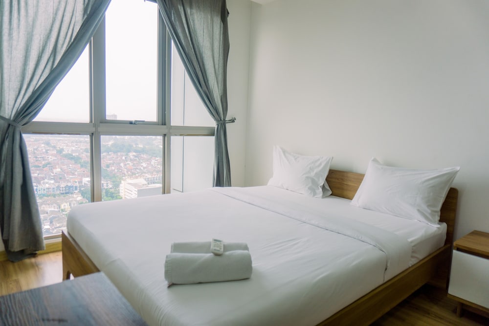 cozy stay 1br at m town signature apartment