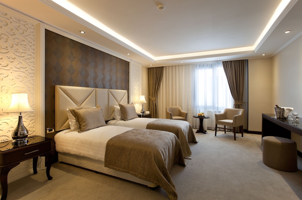 black bird thermal hotel and spa