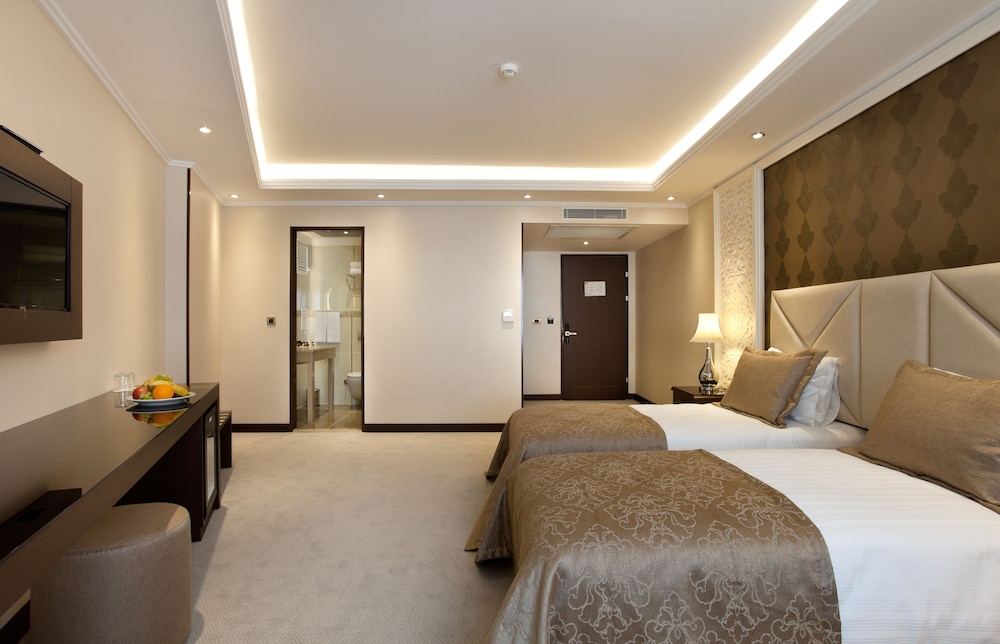 black bird thermal hotel and spa