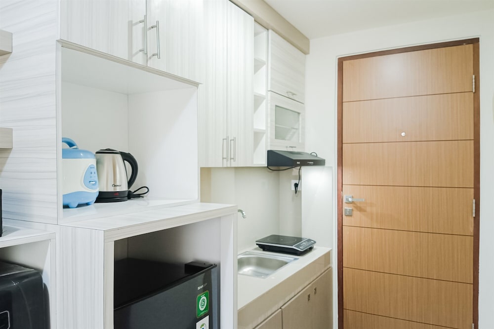 comfort stay studio at vida view makassar apartment
