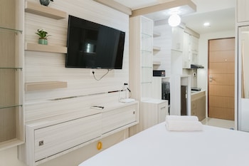 comfort stay studio at vida view makassar apartment