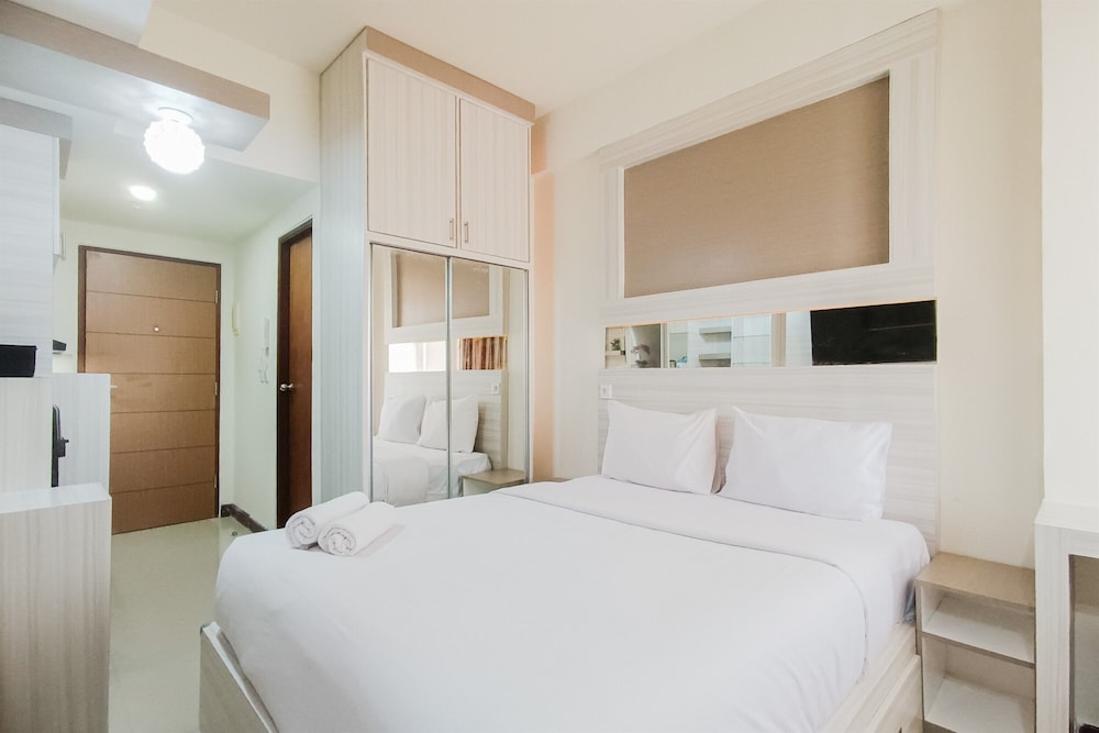 comfort stay studio at vida view makassar apartment