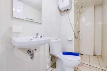 nice 2br apartment at m town residence