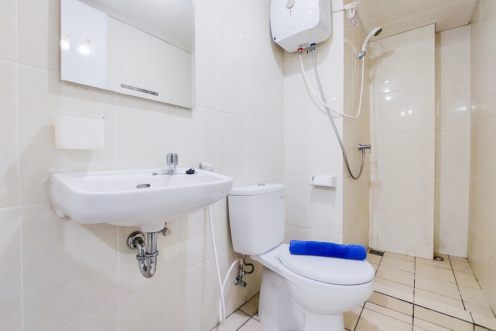 nice 2br apartment at m town residence
