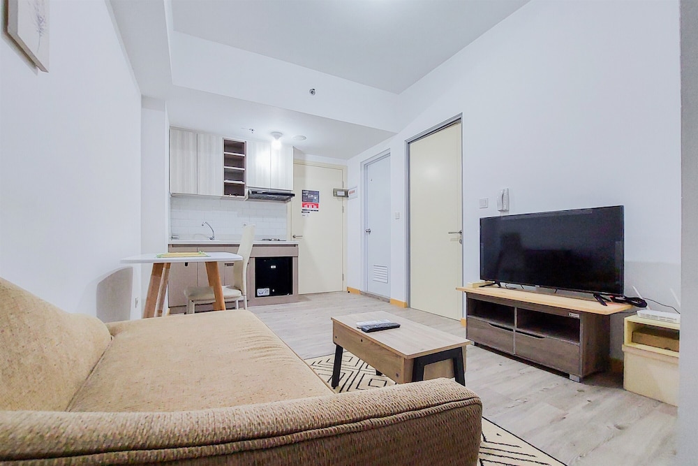 nice 2br apartment at m town residence