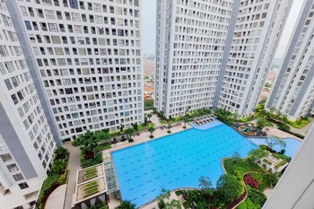 nice 2br apartment at m town residence