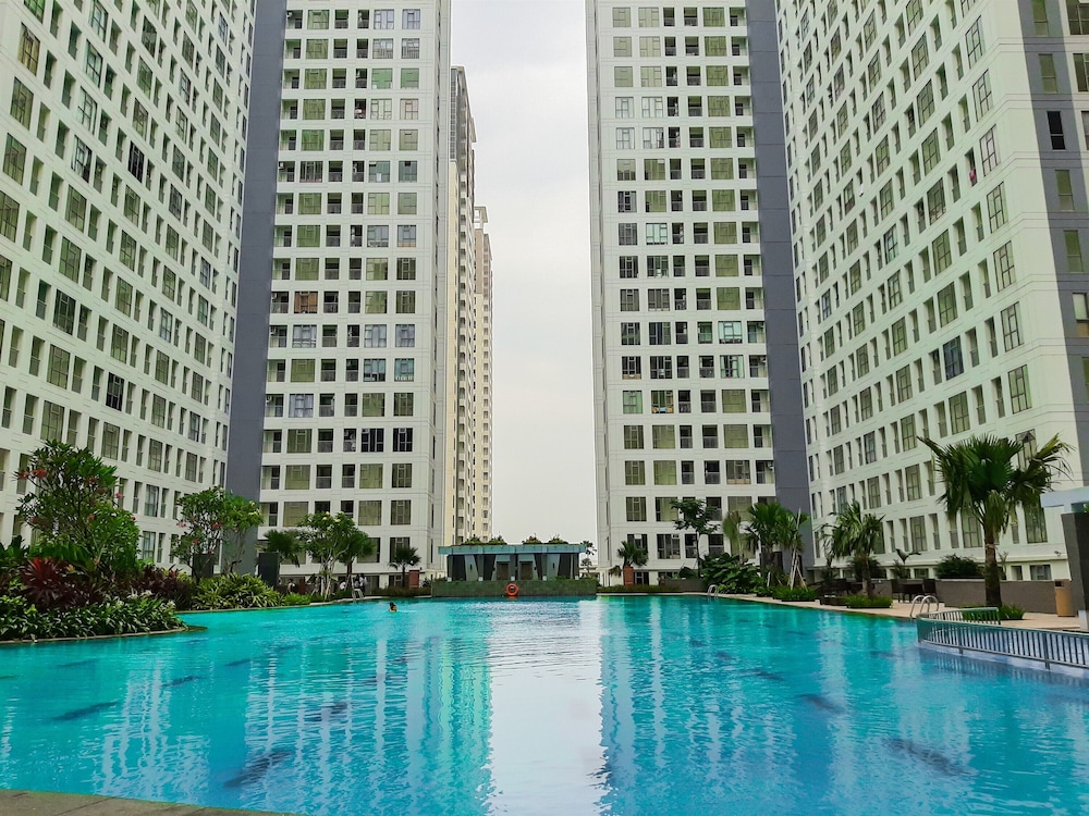 nice 2br apartment at m town residence