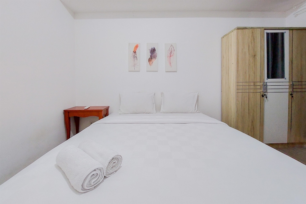 nice 2br apartment at m town residence