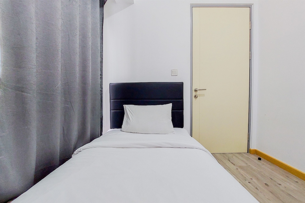 nice 2br apartment at m town residence