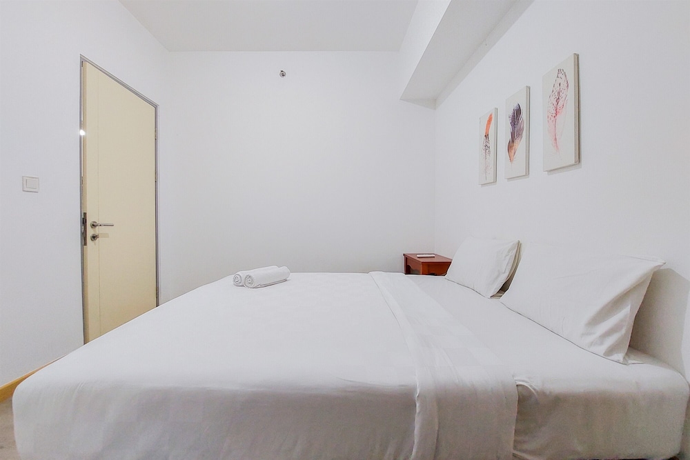 nice 2br apartment at m town residence
