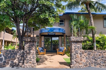 days inn by wyndham maui oceanfront
